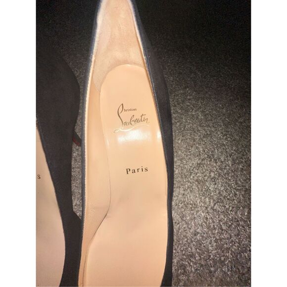 Christian Louboutin Round Toe Red Bottoms - Picture 2 of 12